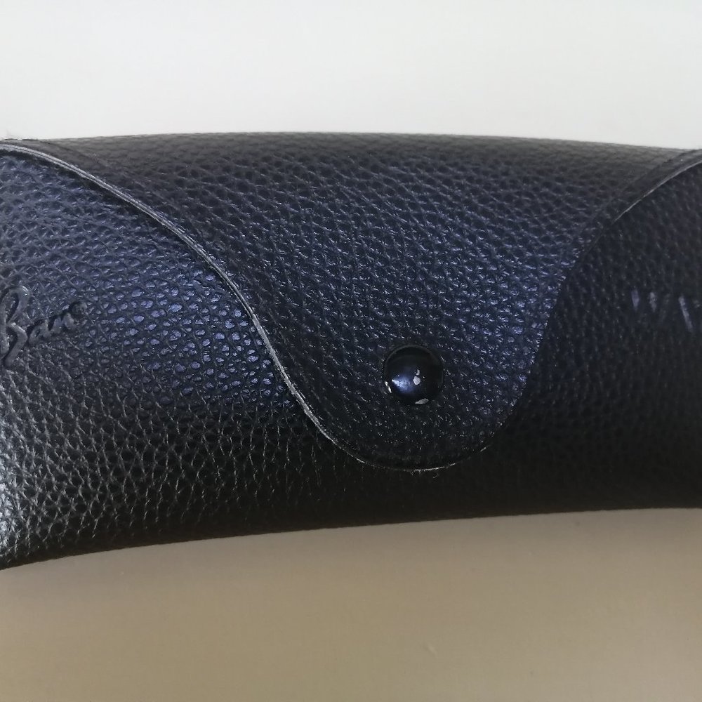 Ray-Ban Glass Case